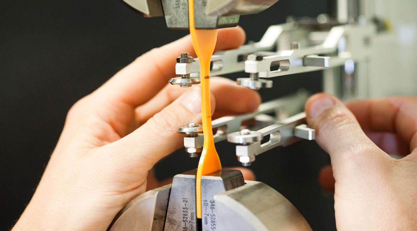 Accelereret �ldning og levetidsvurdering af plast